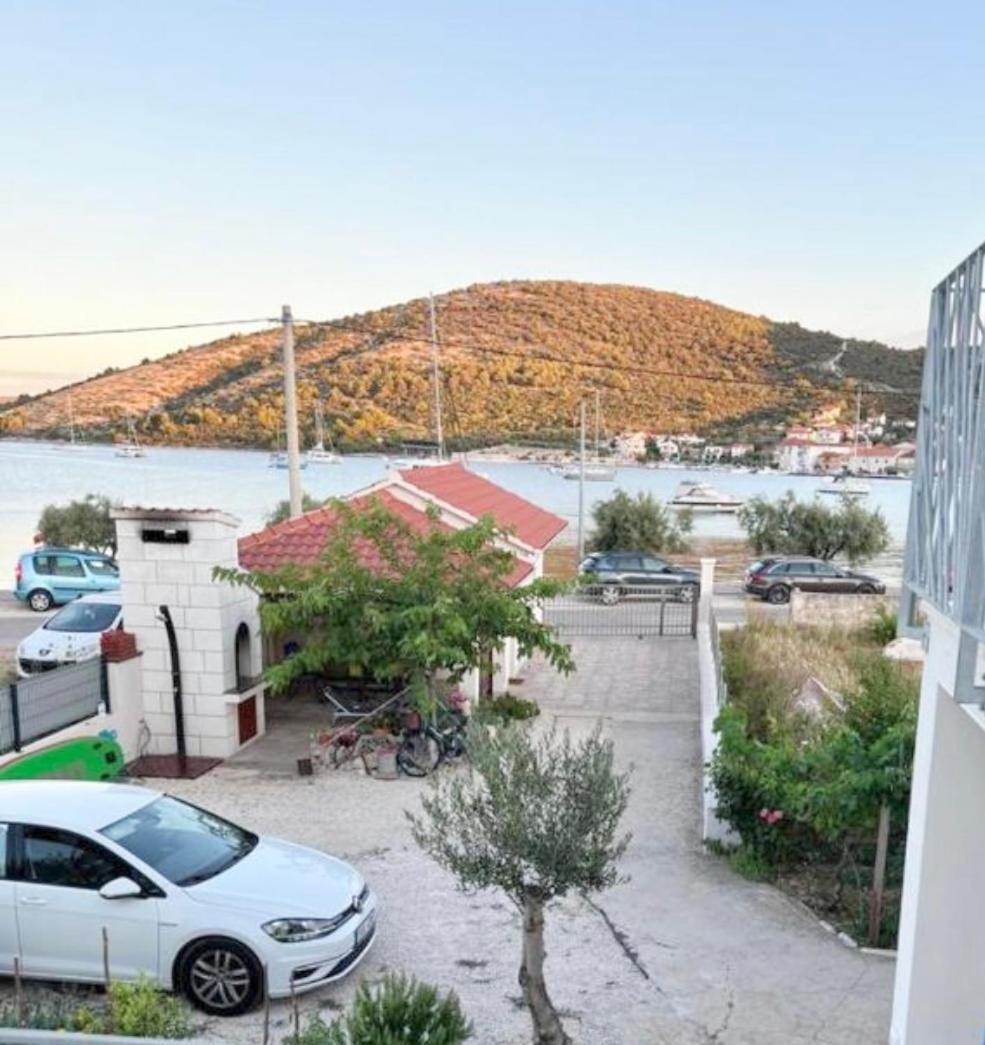 Appartement Providenca à Vinišće Extérieur photo