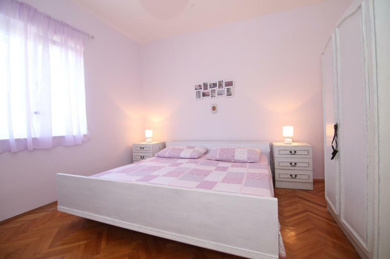 Appartement Providenca à Vinišće Extérieur photo