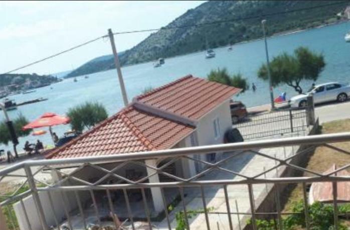 Appartement Providenca à Vinišće Extérieur photo